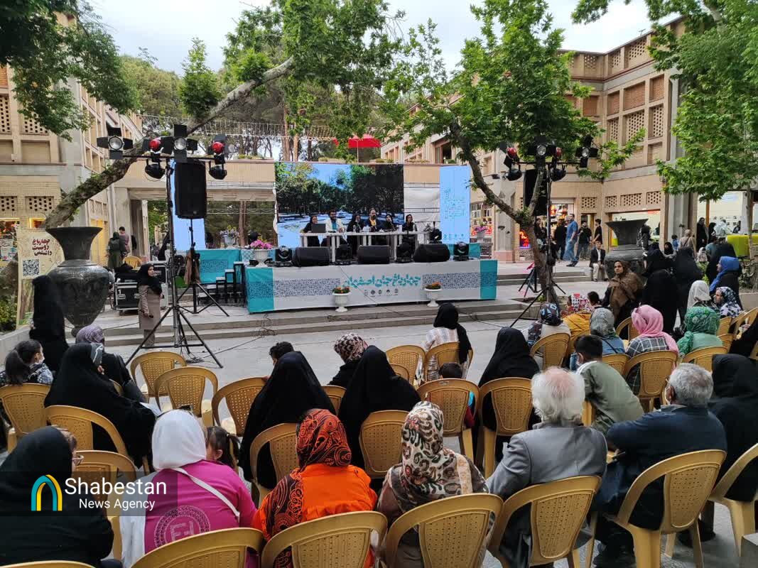 حال و هوای هفته اصفهان در چهارباغ فرهنگی
