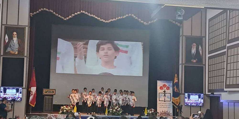 مسجد و مدرسه جز ارکان تربیت دینی دانش آموزان هستند