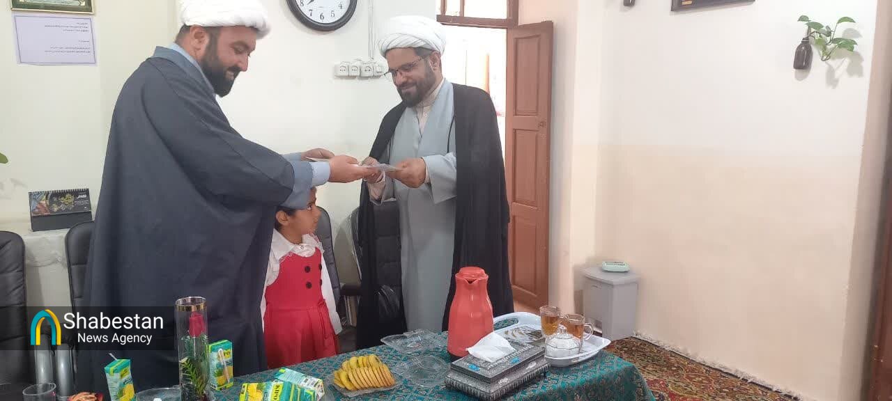 هیات اندیشهورز مرکز آموزش کاربردی حوزه علمیه فارس تجلیل شدند