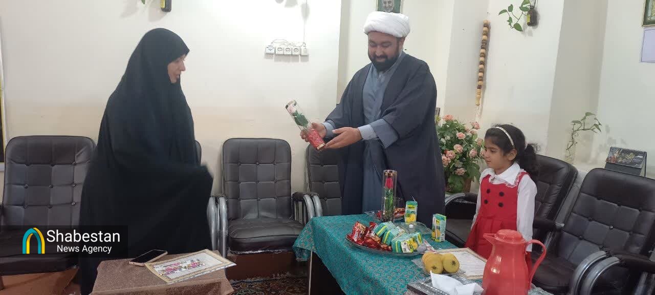 هیات اندیشهورز مرکز آموزش کاربردی حوزه علمیه فارس تجلیل شدند