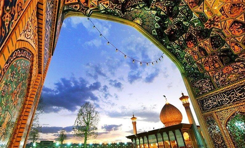 حرم شاهچراغ (ع)؛ طواف دلها در بهار شیراز