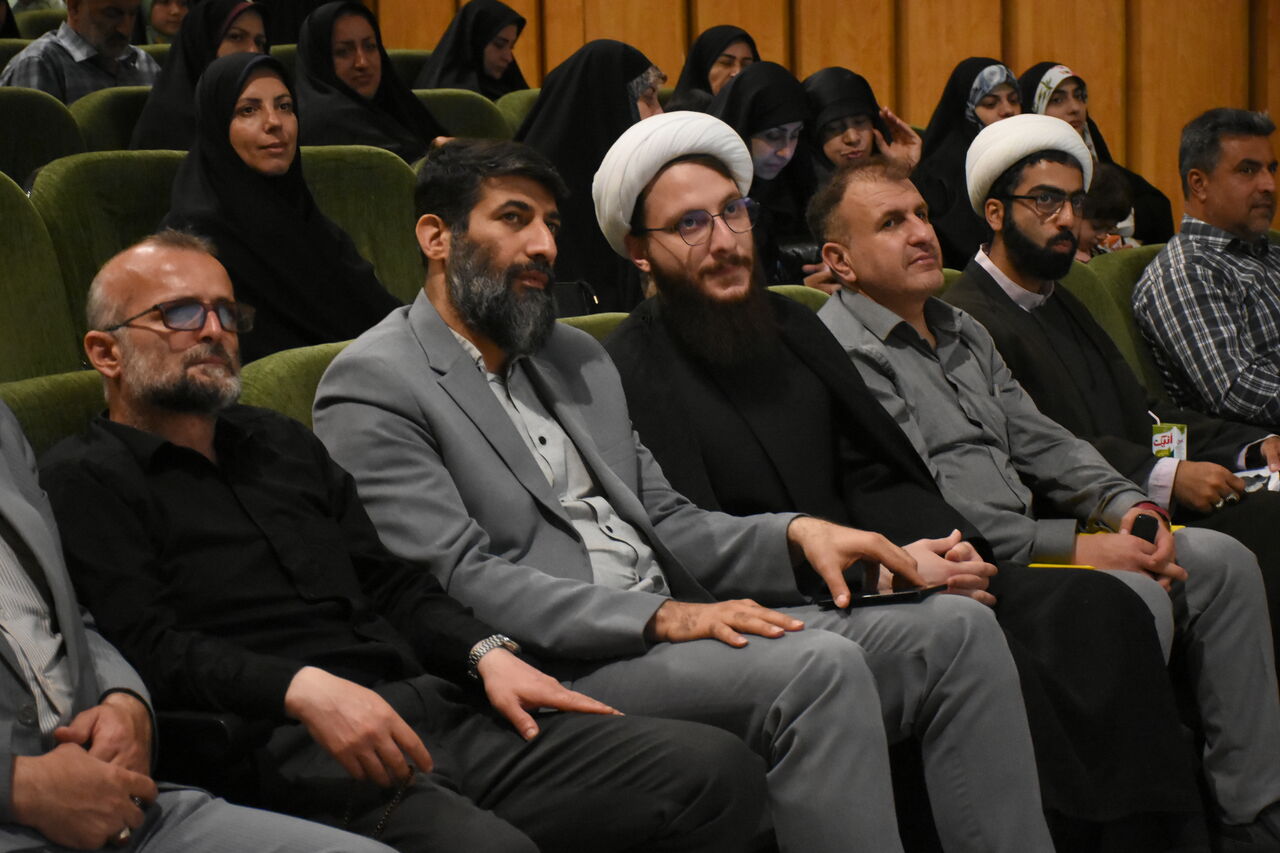 کار اصلی کانونهای فرهنگی هنری مساجد تقویت جریانات مردمی است