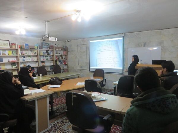 مربیان مسجدی که معلمی میکنند