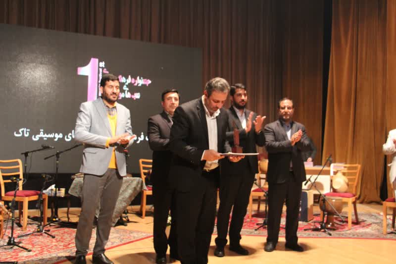 موسیقی سنتی و فاخر بخشی مهم از هویت ایرانی و اسلامی ما است