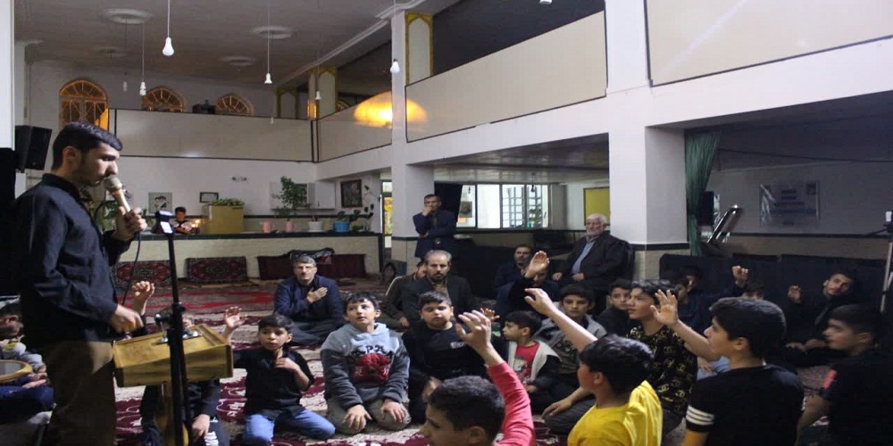نوجوانانی که مسجد را به مدرسه پیوند زدند
