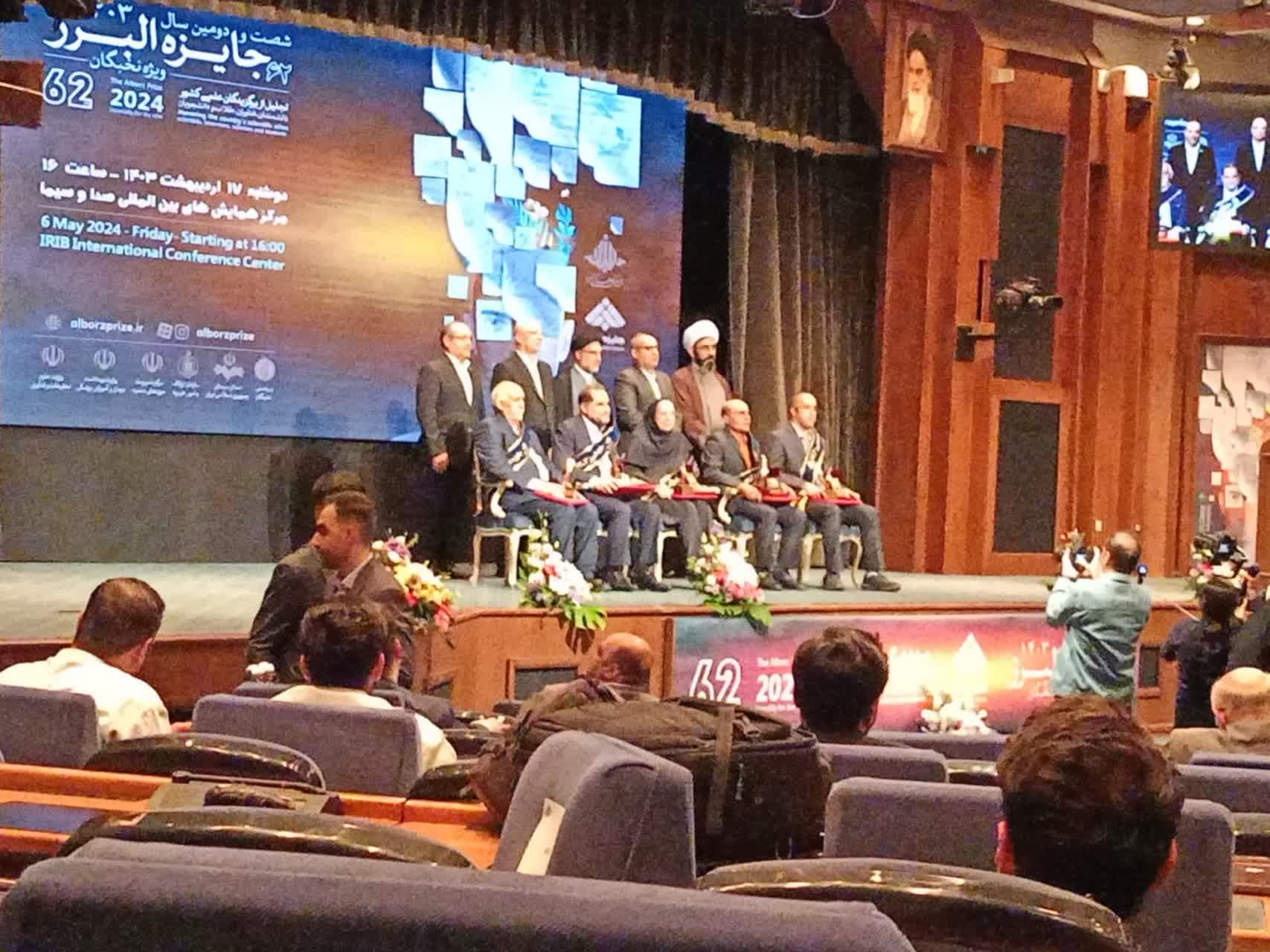 جهاد امیدآفرینی و هویتسازی در سایهسار وقف