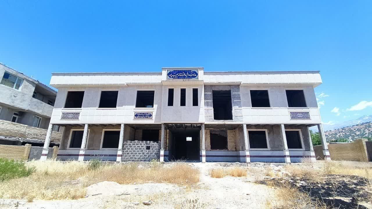 خیریهای که پای کار دانشآموزان محروم است