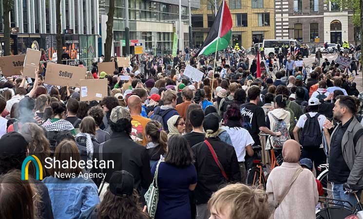 ادامه تحصن دانشجویان دانشگاه آمستردام هلند از غزه+ عکس