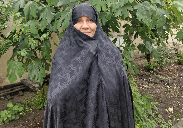 دخترانمان را بلد نیستیم/ در تربیت دختر از معجزه محبت غافل نشویم