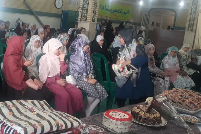 برگزاری جشن بزرگ دخترانه با پیوند مسجد ومدرسه در کانون طلایه داران