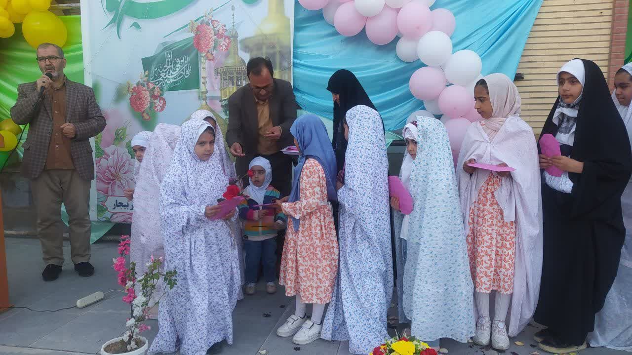 جشنهای مادر دختری زینت بخش برنامههای دهه کرامت در کردستان