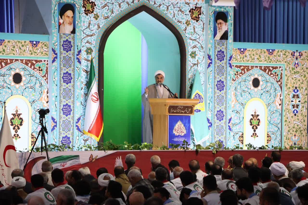 زندگی عفیفانه و مومنانه سرلوحه دختران جامعه ما باشد