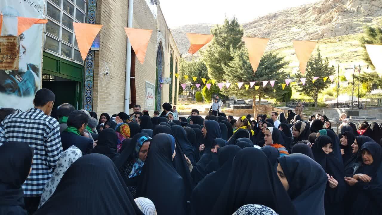 عطر حرم حضرت معصومه (س) در امامزاده مهدی(ع) هرسین