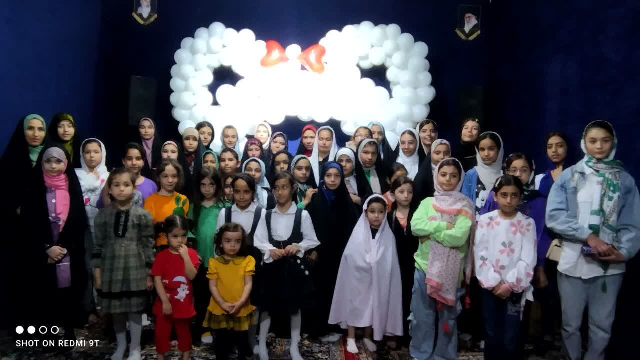 دختران مسلمان بانوان بزرگ اسلام را الگوی خود قرار دهند