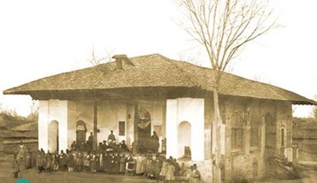 خواهر امام، امامزادهای برای دلتنگیهای بی وقفه