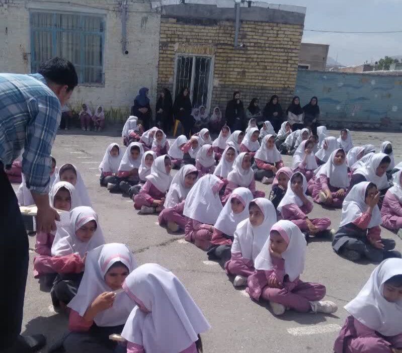 اجرای طرح چهرهبهچهره با هدف آشنایی دانشآموزان با فعالیتهای کانون ولیعصر