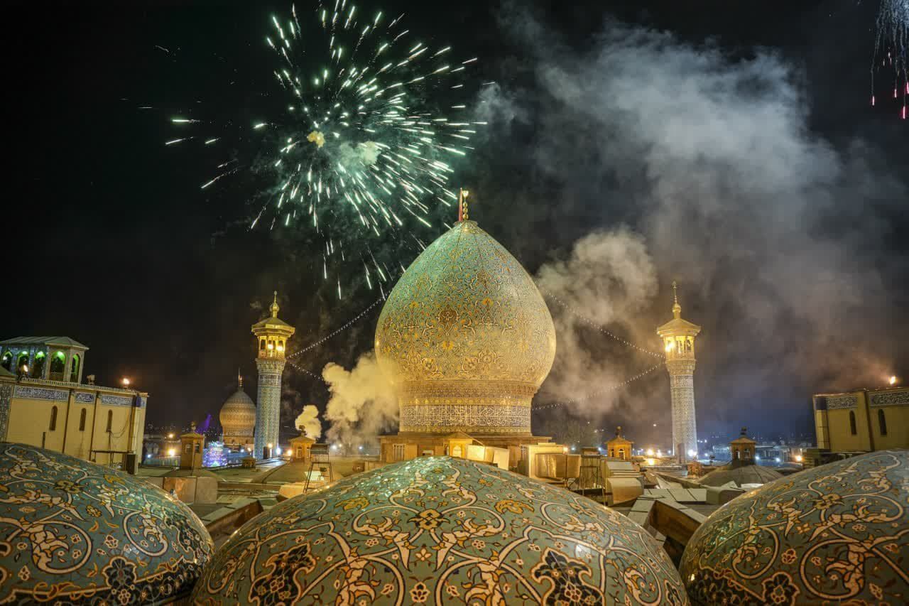 یک دهه شاد برای شیرازیها/ جشن ۲۰ هزار نفری تا مهمونی یک کیلومتری