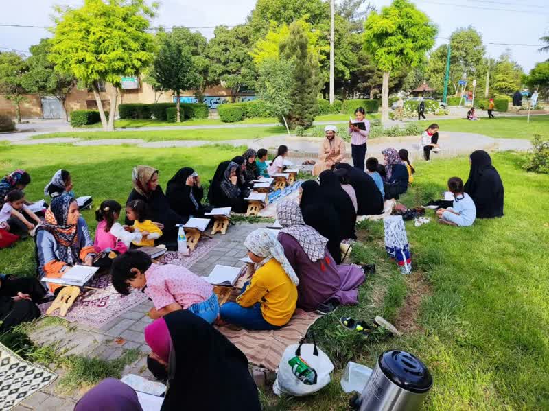 از کلاسهای قرآنی تا قالیبافی با استفاده از ظرفیت امامزاده عبدالله ملایر