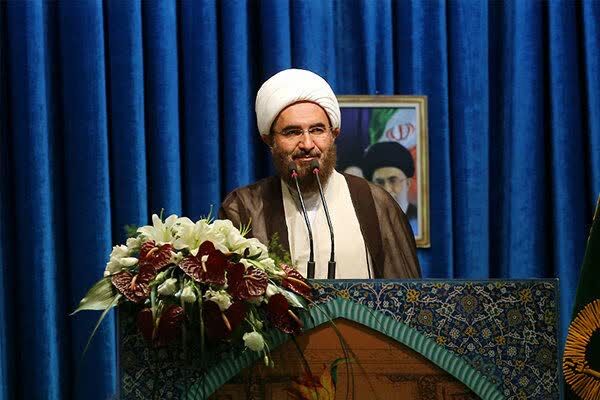 این روزها فضای کتابخوانی بر کشور حاکم است/تعطیلی شنبه‌ها به مومنین برخورد