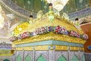 گل آرایی حرمین عسکریین(ع) به مناسبت میلاد شمس الشموس امام رضا(ع)