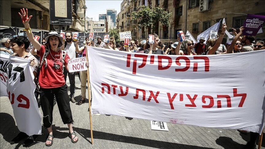 تظاهرکنندگان اسرائیلی‌ برای سرنگونی دولت نتانیاهو، ورودی قدس را مسدود کردند