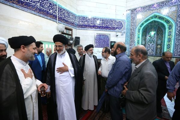 شهید جمهور مسجد را کانون امیدآفرین میدانست