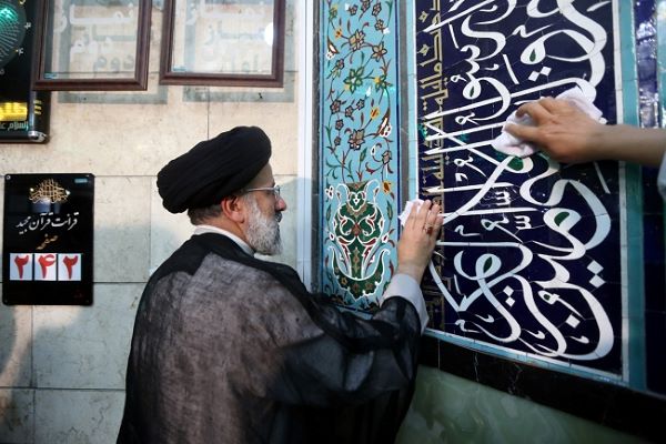 شهید جمهور مسجد را کانون امیدآفرین میدانست