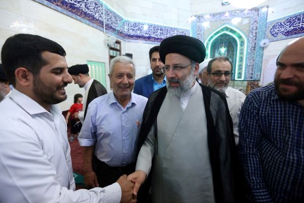 شهید جمهور مسجد را کانون امیدآفرین میدانست