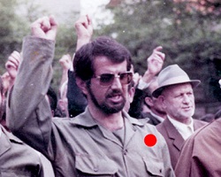 مردی شبیه خندههایش/ وقتی شهادت در لباس خدمت بر تن مینشیند