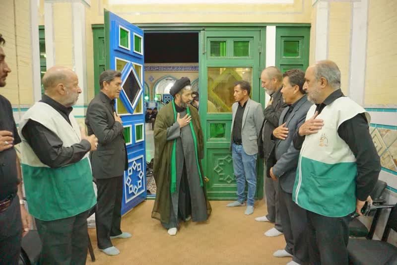 حضور پرشور افغانستانی های مقیم استان سمنان در مراسم بزرگداشت شهدای خدمت