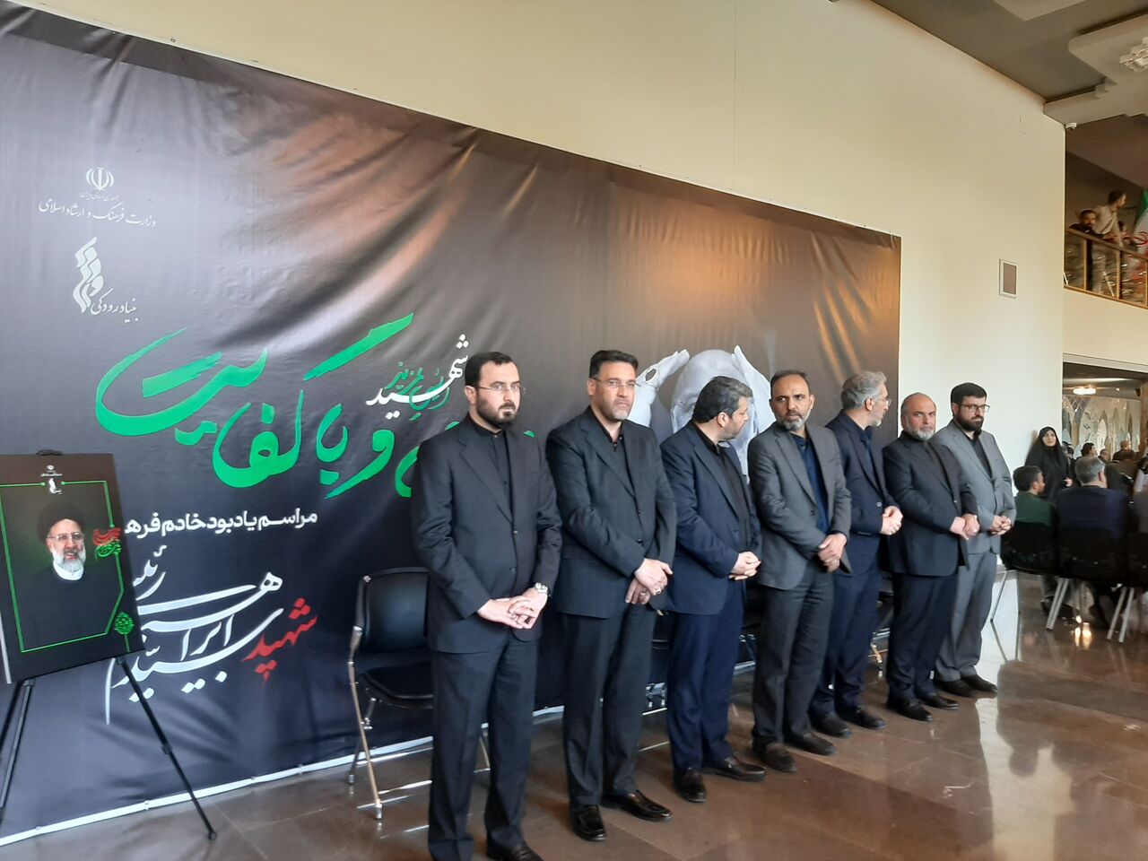 روایت متفاوت اهالی فرهنگ و هنر از شوق خدمت شهید جمهور