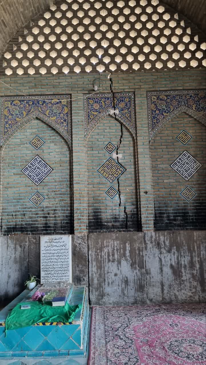 مسجد سید اصفهان در غباری از سوءمدیریت و بلاتکلیفی ترک میخورد