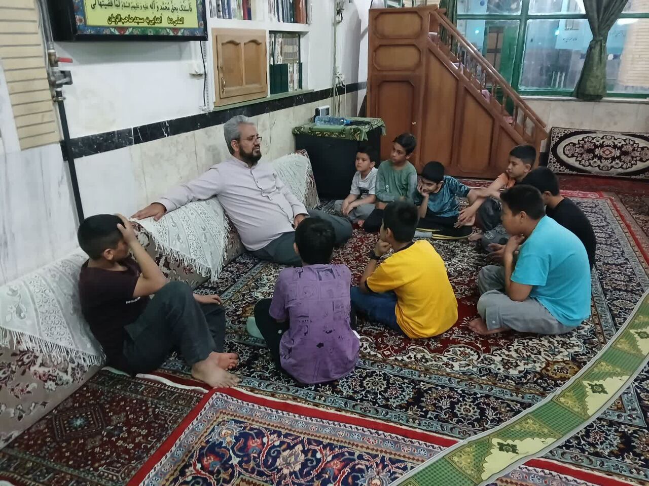 بازی های رایانهای و حضور گسترده جوانان به مسجد/بازی ps۴ در کانون شهید مطهری