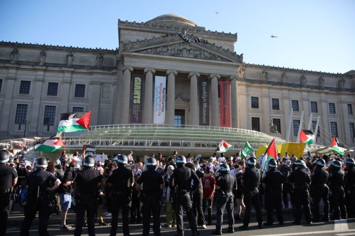 دستگیری حامیان فلسطین در موزه «بروکلین» نیویورک
