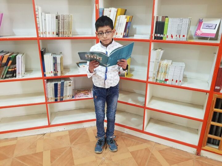 ۶۳۹ جلد کتاب در مدارس استثنایی  کردستان توزیع شد