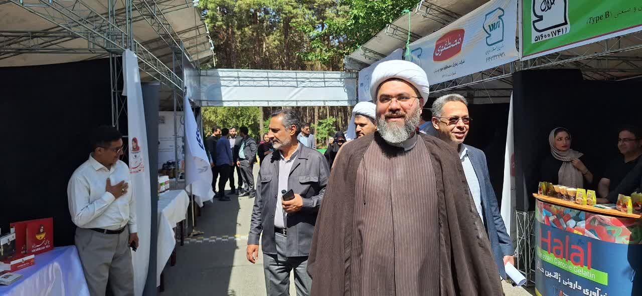 نخستین نمایشگاه استاندارد حلال در البرز با حضور ریاست ستاد کانونهای مساجد کشور افتتاح شد