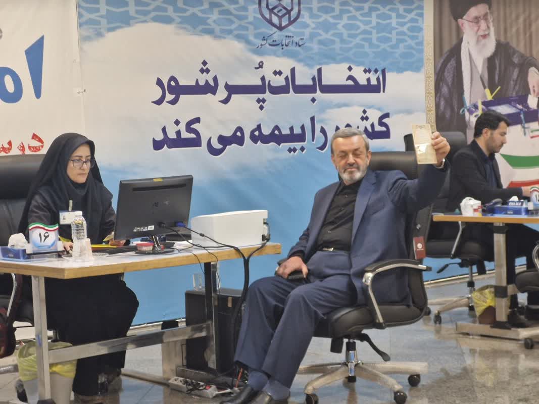 پایان ثبتنام داوطلبان کاندیداتوری ریاست جمهوری/ آخرین نفراتی که به وزارت کشور آمدند