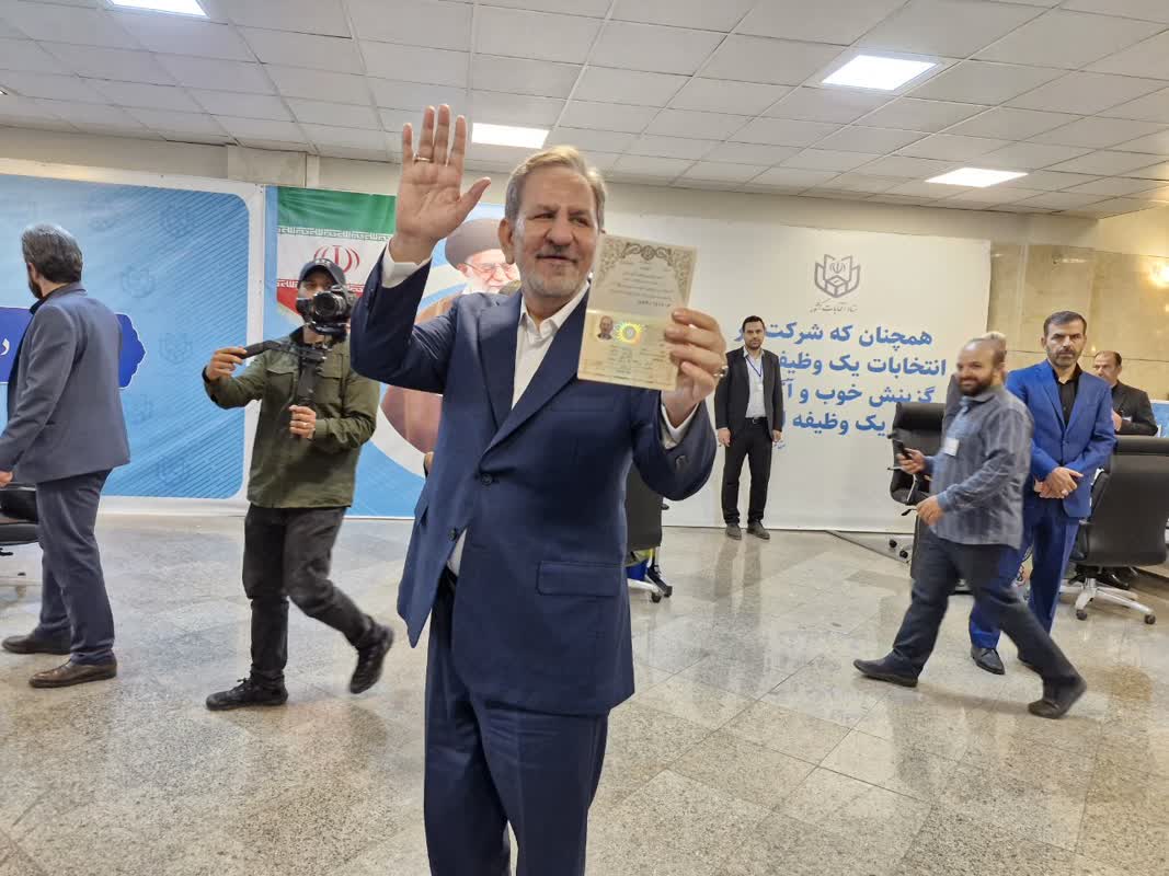 پایان ثبتنام داوطلبان کاندیداتوری ریاست جمهوری/ آخرین نفراتی که به وزارت کشور آمدند