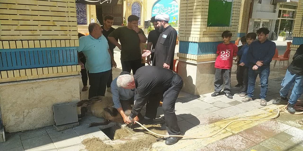 تبیین مکتب امامخمینی(ره) در کانونهای مساجد آذربایجان غربی