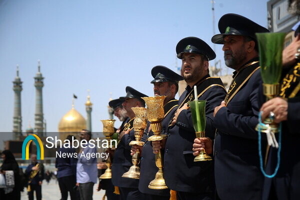 حرکت دسته عزای خادمان حرم بانوی کرامت در سالروز شهادت امام جواد(ع)