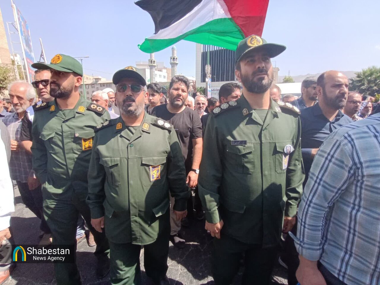 آیین تشییع پیکر مطهر شهید مدافع حرم حسین آبیار به روایت تصویر