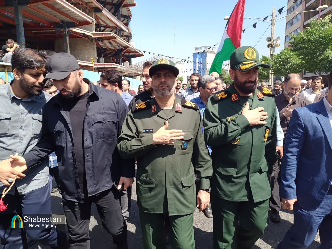 آیین تشییع پیکر مطهر شهید مدافع حرم حسین آبیار به روایت تصویر