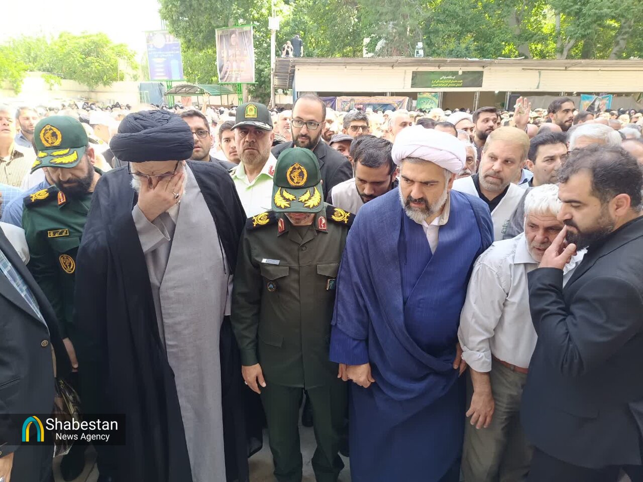 آیین تشییع پیکر مطهر شهید مدافع حرم حسین آبیار به روایت تصویر