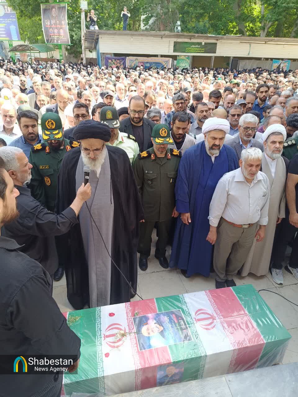 آیین تشییع پیکر مطهر شهید مدافع حرم حسین آبیار به روایت تصویر