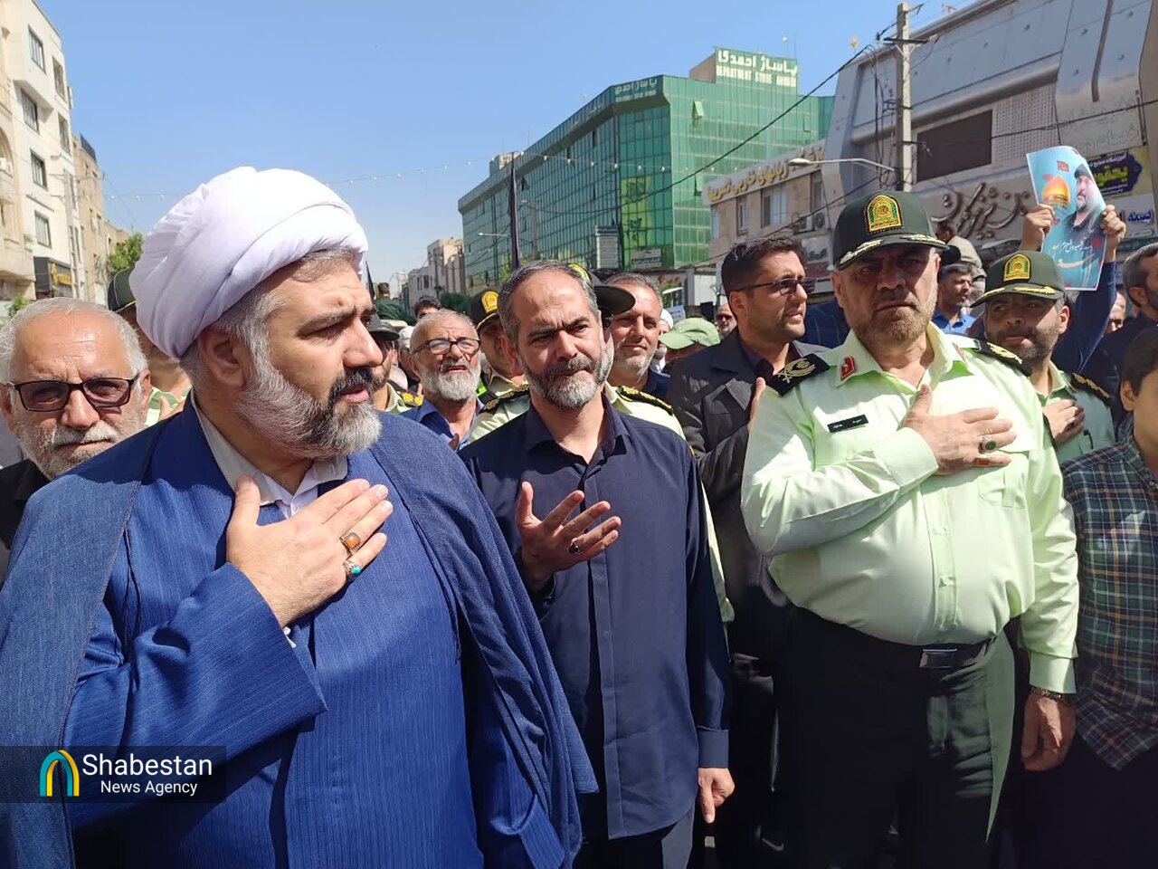 آیین تشییع پیکر مطهر شهید مدافع حرم حسین آبیار به روایت تصویر