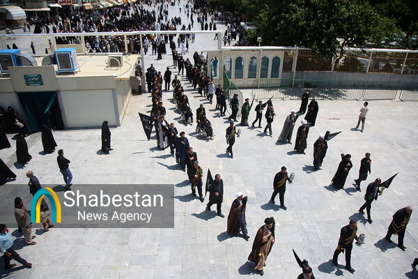 دسته عزاداری خادمان حرم حضرت معصومه(س) در آستانه سالروز شهادت امام جواد(ع)