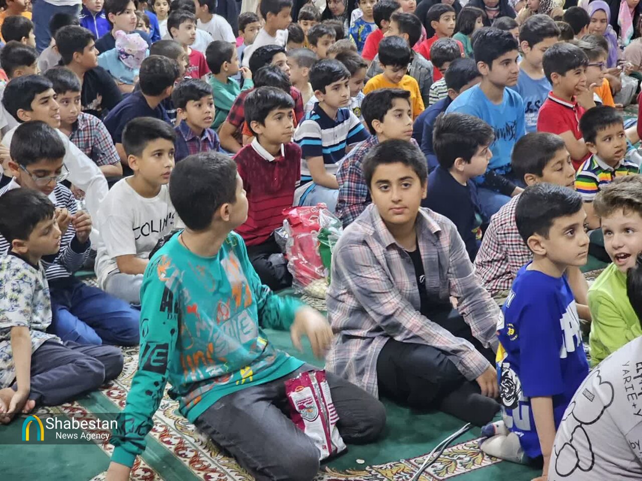 مدیریت اکران فیلم برای ۵۰۰ نفر توسط دهه‌نودی‌های کانون المنتظر(عج)