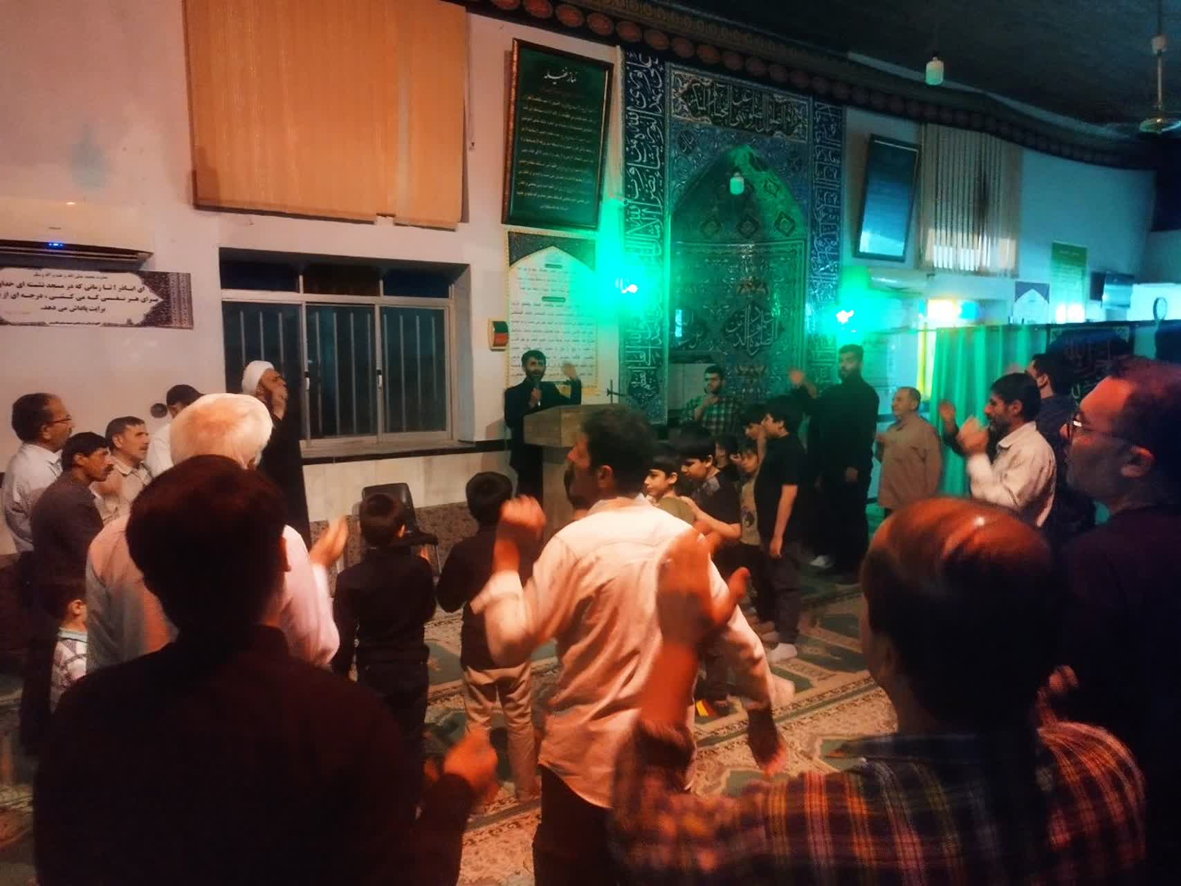 سوگواری و سفره احسان در مسجد جامع شاندرمن برپاشد