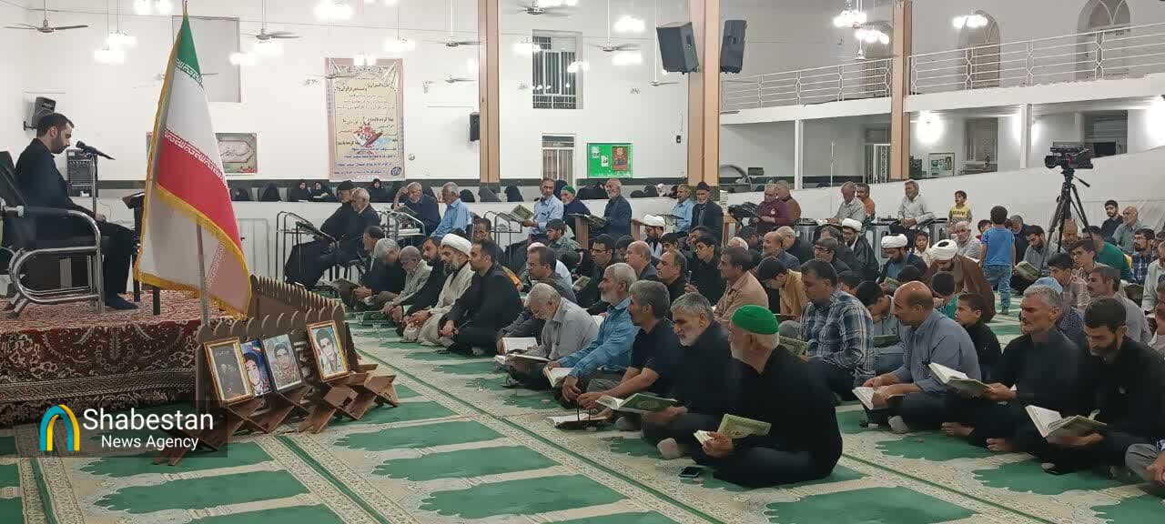 محفل انس با قرآن کریم در مسجد جامع شهر آیسک برگزار شد