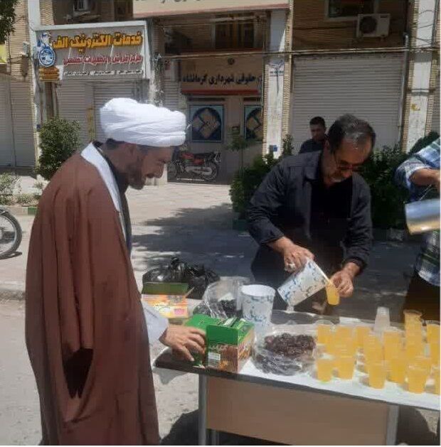 برپایی ایستگاه صلواتی بمناسبت شهادت امام باقر (ع) در مسجد جامع کرمانشاه